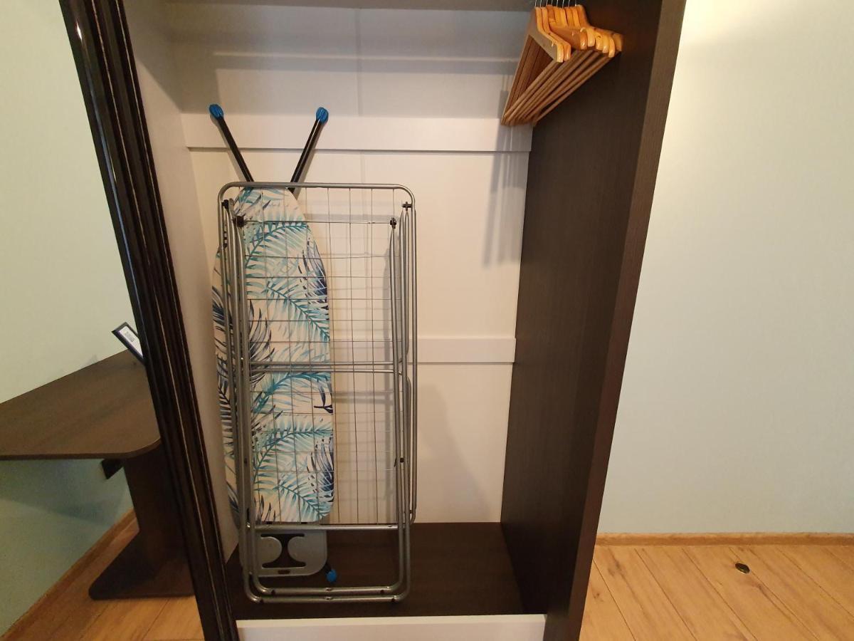 All New And Cozy Apartment In The Silence Center 키시나우 외부 사진