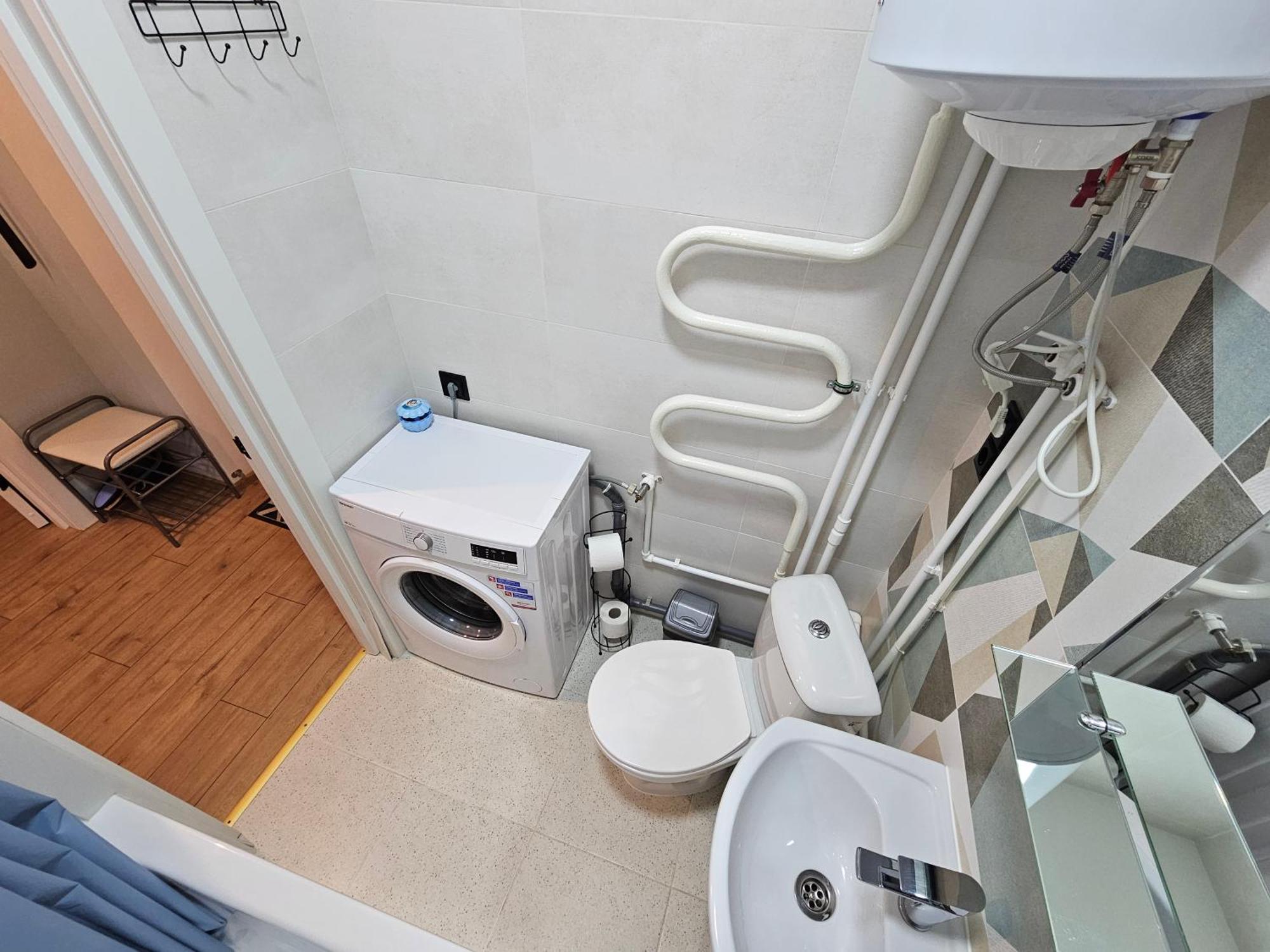 All New And Cozy Apartment In The Silence Center 키시나우 외부 사진